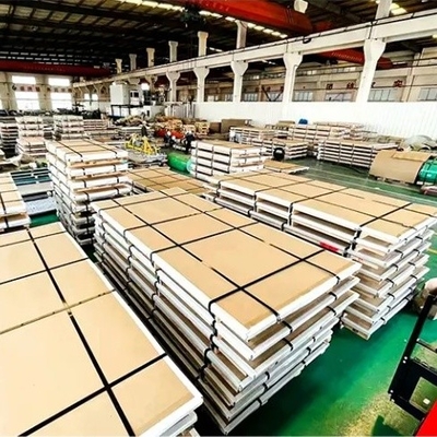 304 صفيحة الفولاذ المقاوم للصدأ السطح الملمع ونقطة الانصهار 1370-1400 °C 2500-2550 °F لمقاومة التآكل